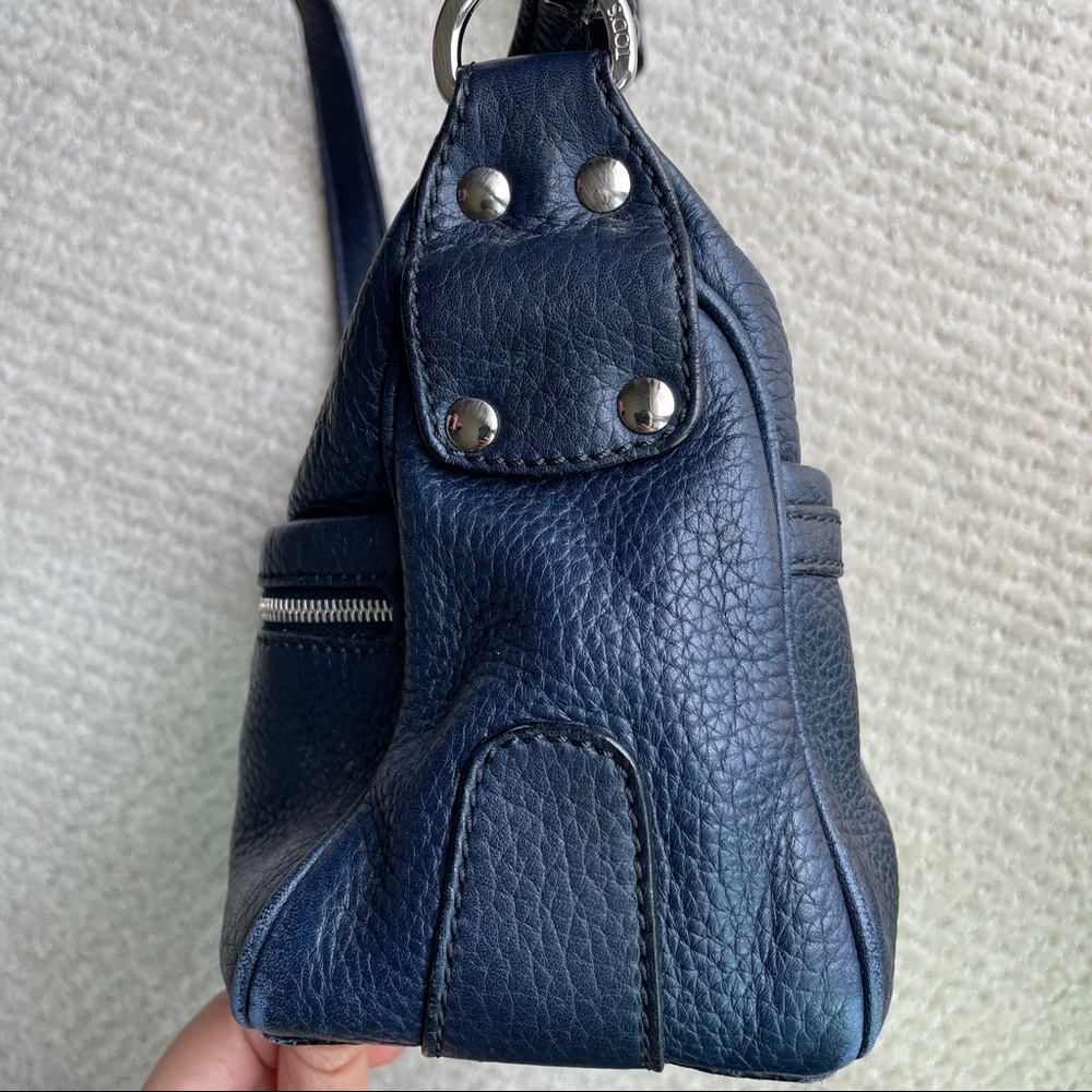 Tod’s Vintage Navy Leather Shoulder/Messenger Bag - Picture 3 of 5